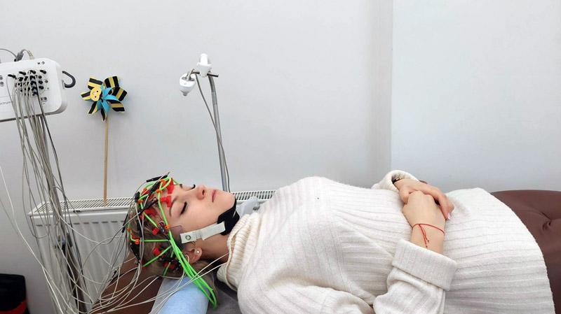 Badanie EEG głowy - przychodnia neurologiczna Synapsa